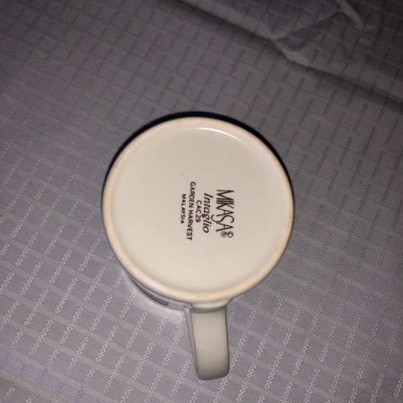 Mikasa Garden Harvest Creamer - Picture 3 of 3